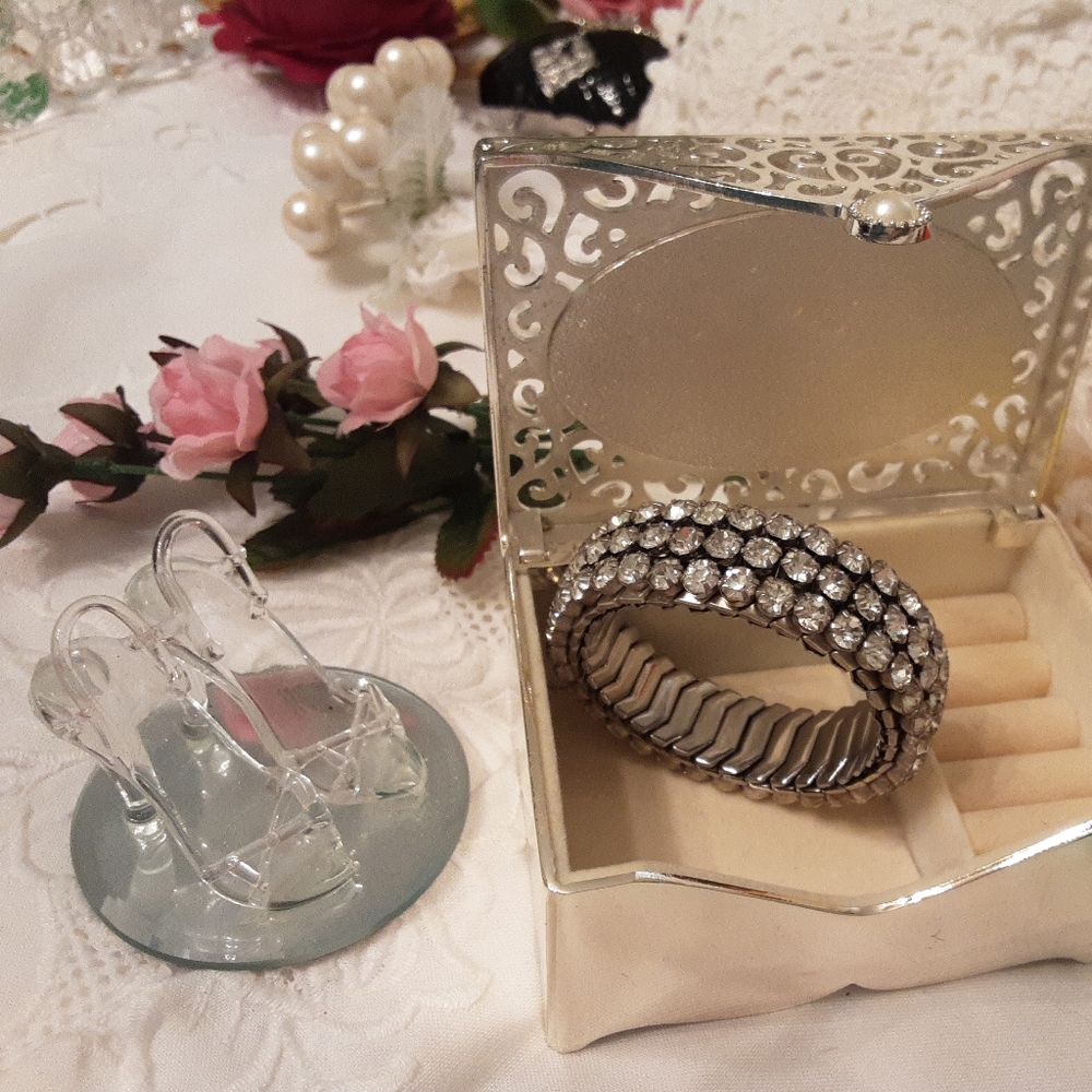 VTG. 1950'S AIRFLEX RARE FIND, 3 ROW EXPANDABLE RHINESTONE BRACELET MADE IN USA